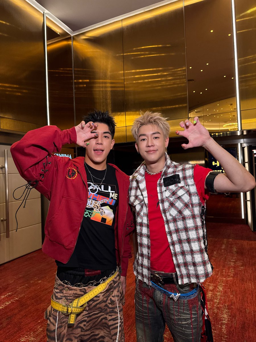 looke_world's tweet photo. 'ไป๊ปนิว‘ พร้อมดู GELBOYS 2 FINAL EP พร้อมทุกคนแล้วค้าบบบ 🎁🫧💍💭⭐️🫀💅🏻🪩💥🧤🍾

BYE BYE GELBOYS 
#GELBOYS2_ByeByeMyStans
#GELBOYS2FinalEP 
#GELBOYS2ตกอยู่ในสถานะติ่งแฟน
#GELBOYS2 #iQIYIOriginal 
#PIDEmonthapoom #NEWCHAYAPAK  
#LOOKE https://t.co/NwZo7yUlt0