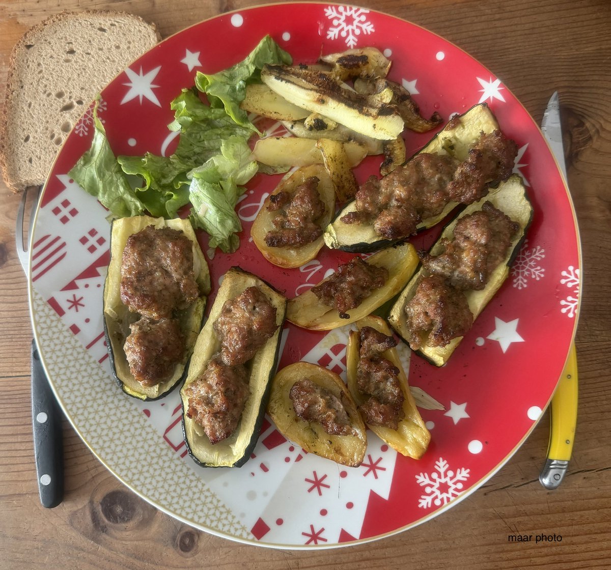 becel_maryvonne's tweet photo. Sunday meal
Légumes farcis 278 grammes de farce #meal #sunday #legumes #cuisine #cocina #cucina https://t.co/qm00E4QFpc