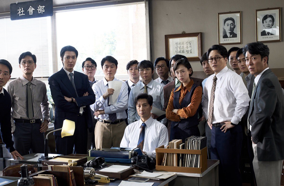 choijinsoon's tweet photo. 영화 <암살자(들)>. 이 영화는 ‘진실’을 위해 치열하게 헌신했던 사람들의 이야기다. 오늘 진영과 자본의 이해에 갇힌 한국언론과 기자들에게 권한다. https://t.co/UgwFdvZ7Qu