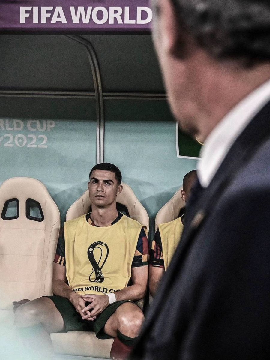 TeamCRonaldo's tweet photo. Betrayal 💔🇵🇹

2022.                                                  2026. https://t.co/OjmVvOgBst
