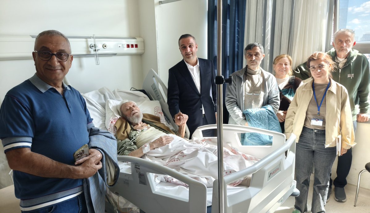 SbnDemirel's tweet photo. İstanbul’un Mevlevi kültürüne yıllarını vermiş, musikişinas ve ebru sanatçısı Nail Kesova Dede’mizi ve zevcesi Melike annemizi tedavi altına alındıkları Cemil Taşçıoğlu hastanemizde ziyaret ettim.

Şişlimizin kanaat önderi ve kıymetli büyüklerinden olan Nail dedemize ve eşine hem tedavi döneminde hemde sonrasında tüm ilgi ve alakamızı gösterip, biran evvel sağlıklarına kavuşmaları adına tüm süreçlerin takipçisi olacağız. RABBİM tüm hastalarımıza acil şifalar ihsan eylesin…