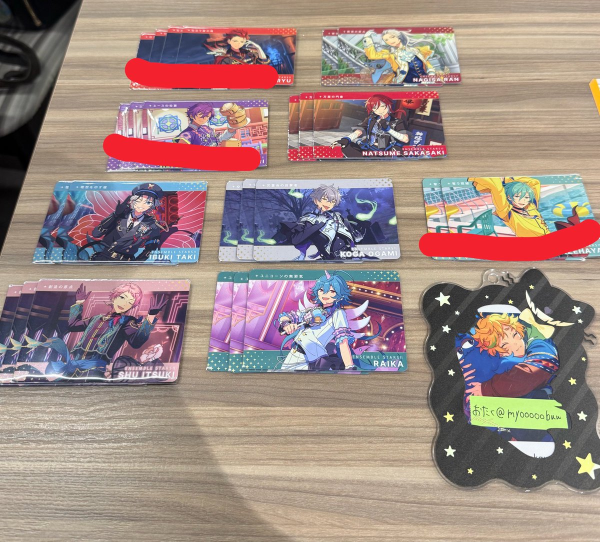 bkkrymse's tweet photo. 【交換】あんスタ　カードダス
（譲）画像
（求）宙＞エス
10/6 19:30〜21:00池袋でのお手渡し郵送◎（郵送の場合R1枚から可能です。Nは3枚から）※赤線含む方優先
サーチバンのため雑談垢でのポストですが、取り引き成立後は取引垢でのやりとりとなります。
検索からでもお声掛けください。 https://t.co/sRo5Nsz91s