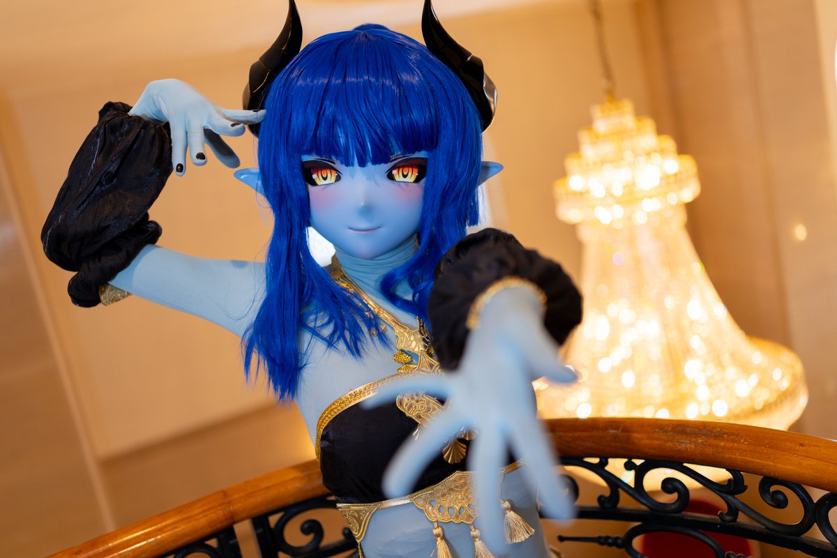 SuccubusLuxy's tweet photo. オリジナルの悪魔っ子をお迎えしました！ルクちゃんって呼んでください！
キャラデザイン：@self_soilwork2 
📷 @bs_ebren 
🎭 @NewfacedolL 
#kigurumiㅤㅤ 
#例のオフ https://t.co/VQOotSEL37