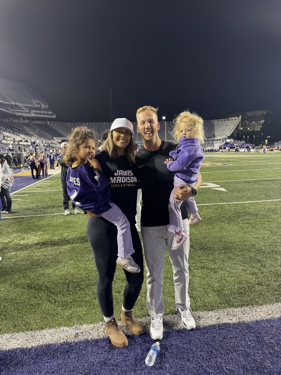 CoachPlungasJMU's tweet photo. #GoDukes https://t.co/TQc9areYzh