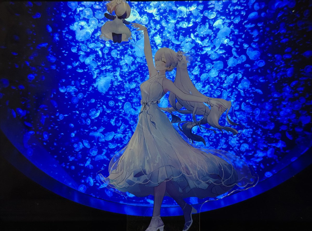mayu__ge's tweet photo. アクスタのポートレート撮影やってみたらマジで縁がほとんど気にならない感じになった。すごい https://t.co/RNjsz0daAJ