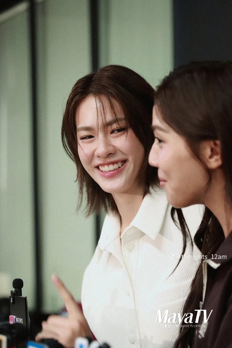 1ofmANYLunars's tweet photo. Emi always "🥰" everytime she look at her faen...#เอมี่บอนนี่ https://t.co/DW2ly3o47l