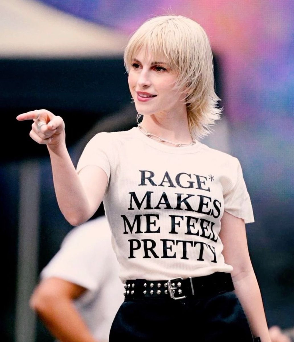 365party_g1rl's tweet photo. yelyahzara is real guys https://t.co/f5nHubnKgE
