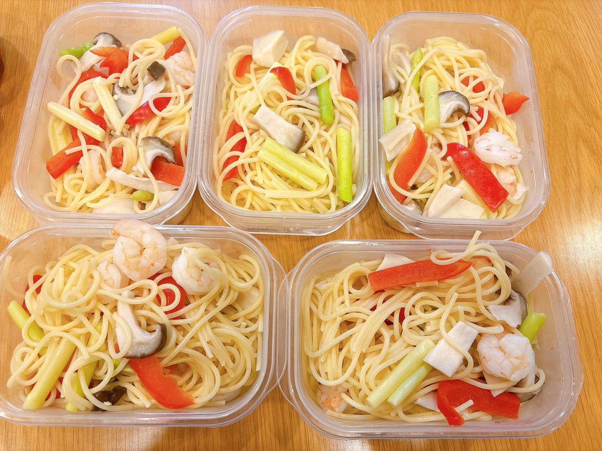 udukinmon's tweet photo. お昼用の冷凍パスタ弁当できた！！
今月はランチ代節約してデニーズにパフェ食べに行きたい！！笑 https://t.co/rNy1uqGoJl