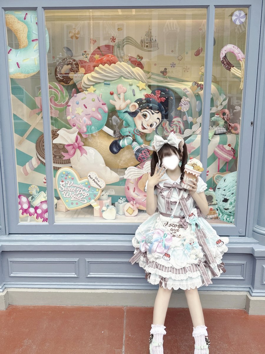 _0mari9's tweet photo. ディズニーで着たロリータのお写真まとめ🎀🤍
もっと色んな可愛いお洋服を着てインパしたいなᐡᴗ͈  ̫ ᴗ͈ᐡ💫 https://t.co/UtEqJAkTl2