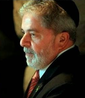 nshispanos's tweet photo. Algunos siguen creyendo que la democracia los va a salvar, la realidad es que todos son marionetas. Personas como Lula o Claudia SHEINBAUM solo están ahí para hacerte creer que se oponen a algo, mientras ellos siguen las agendas transnacionales.

La democracia es la razón por la que nuestros países están así de sometidos, porque la democracia es PLUTOCRASIA, gobierno del dinero y el dinero lo tienen ellos.

Lula no te va a salvar. 

¿🐖?