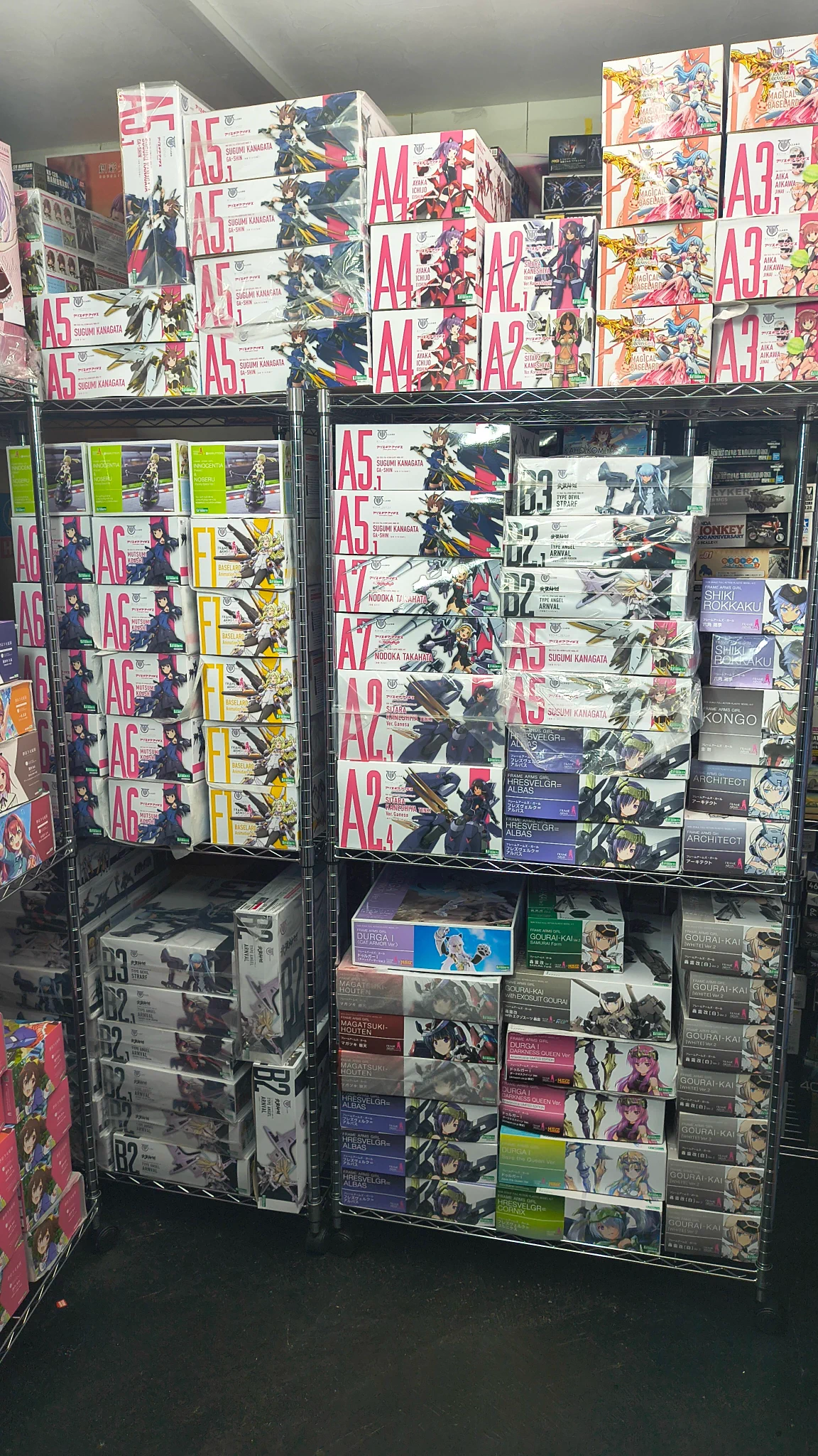 アニプラカフェ工房(大阪/日本橋)&製作塗装スペース+併設模型専門店