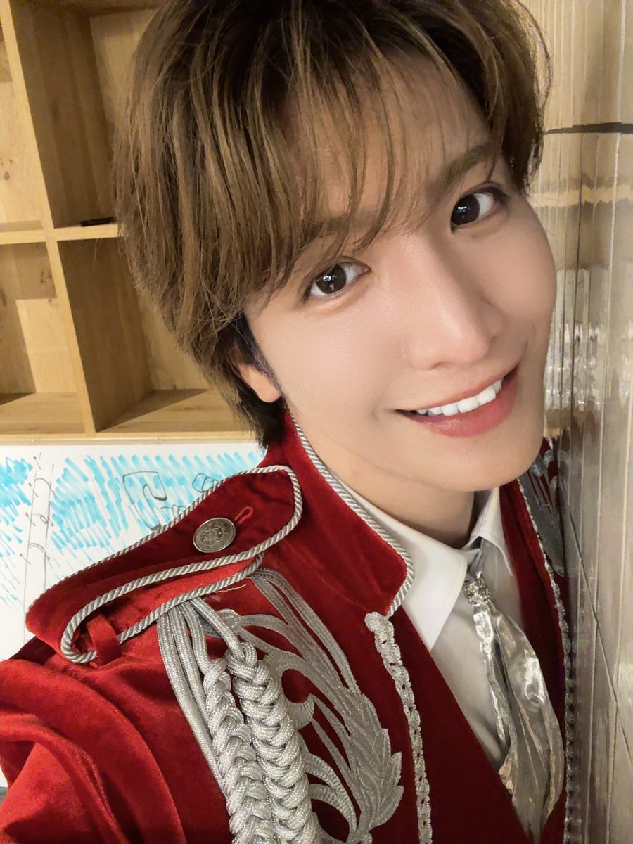 takuya_matsuri's tweet photo. a-nation楽しすぎました🥰💕

運動神経良くない僕がセンターステージを
ガンダッシュしてとっても気持ちよかったです🥹❣️笑

今年はメインステージで出演させていただき
本当に嬉しかったしやはりあの大きなステージは憧れのステージで今日見たあの光景は忘れられない思い出になりました🥹❤️‍🔥

今日来てくれた皆様、配信で観てくれた皆様ありがとうございました🥰💝

そして恋の中央線を歌ってるとき
僕らを知らない方々がざわついていた
という情報を色んな方から聞きました😊❣️

やっぱりこの曲は知らない人が聴いても記憶に残る曲なんだと確信したので今日もUSEN推しリクをぜひともご協力よろしくお願いします😊❤️‍🔥

恋の中央線の可能性をかなり感じているので
みんなで一緒に盛り上げていきましょう😋💓
推しリクはこちら💁 https://t.co/AyXCJevliH

#MATSURI
#松岡卓弥
