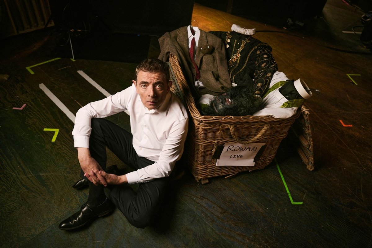 WhatsOnStage's tweet photo. Rowan Atkinson to bring new comedy sketch show to the West End https://t.co/BNMWeg3huS https://t.co/d2KSzTfzGz