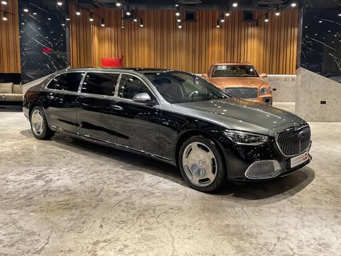 competitionreal's tweet photo. 6-door Mercedes Maybach S680 ✨ https://t.co/CyjDyzES24