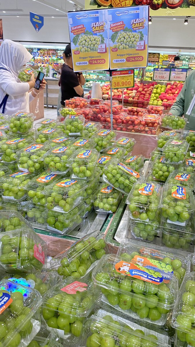 5trawberrymoon's tweet photo. Anggur muscat cuma 24.900 ajaa 💚
Murahh bgtt😭 https://t.co/owoJmOyKbY