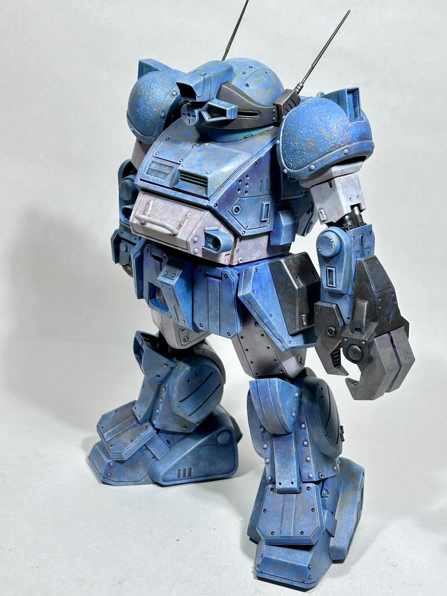 shincha_RF's tweet photo. #PLAMAX 1/24ラビドリードッグ

塗装の工程順に並べると•••

一枚目　サフェーサー
二枚目　有彩カラーモジュレーション
三枚目　本体色
四枚目　スミ入れ&amp;ドライブラシ

ご参考になれば😊

#ボトムズ
#筆塗り
#間野四郎模型同好会 https://t.co/ypyqiWJQf2