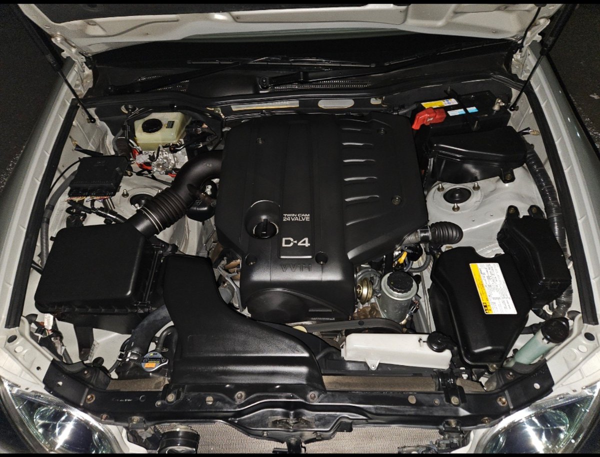 Carlife_Soloist's tweet photo. #愛車に出会った経緯
クラウンクロスオーバーが私の価値観に
全く合わず、かなりショックだった。

その対局に位置するクルマを探そう…
と見たら付き合いのあるDに
ワンオーナー2万キロ代のプログレが。
クラウンクロスを借りた次の週に成約。
(そもそも増車の予定も無かった)
でも満足していますよ✨ https://t.co/2a2fQLXr0l