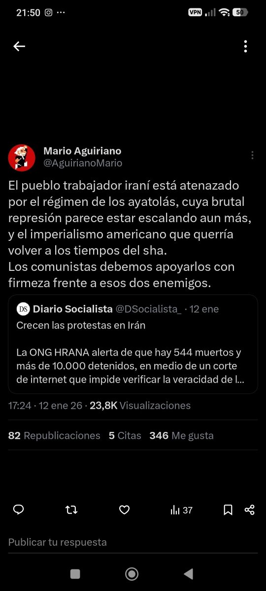 SrtaRedPride's tweet photo. No lees, no te informas, no te organizas y por eso llamas camarada a cualquiera solo por llevar una bandera roja. 
Aquí varios capos del MS. https://t.co/VBNiH7TeN1