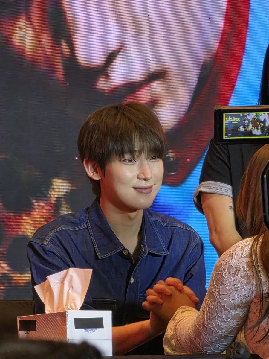 sh1208com's tweet photo. Shopee x ENHYPEN fansign in Manila | 261004

🥺💓

#선우 https://t.co/csSv45yt1G