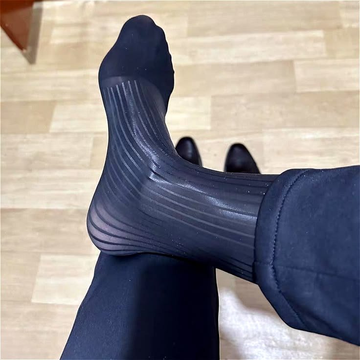 Alex_r1l's tweet photo. ได้มาซักทีใส่เเล้วโคตเง่น555👞 #ขายถุงเท้า #ดมถุงเท้า #ทาสเท้า https://t.co/zsD9KE6s6I