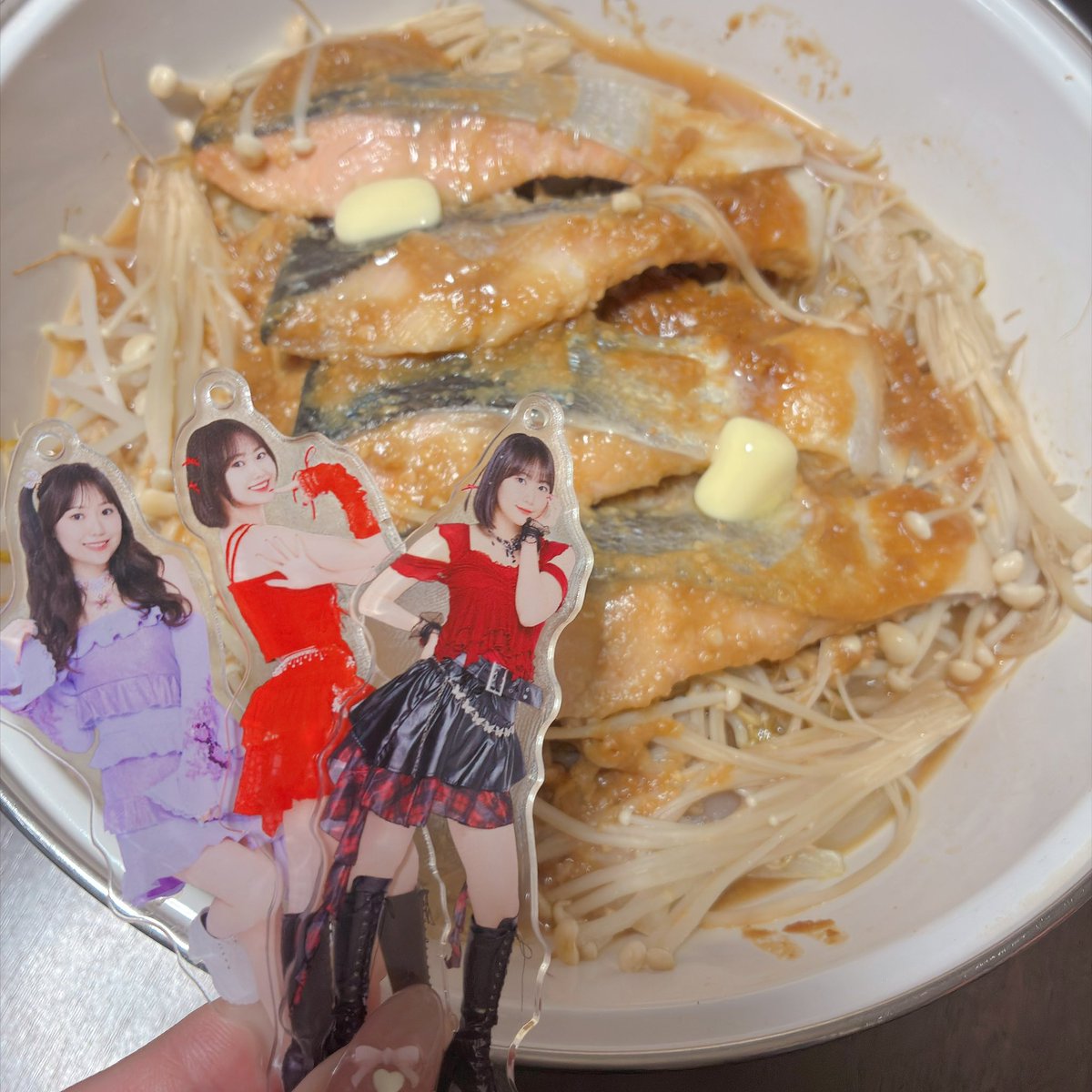 osaaakesaaan's tweet photo. 鮭のちゃんちゃん焼き🐟

#さかなの日
#工藤由愛 https://t.co/gLELEhNiy0