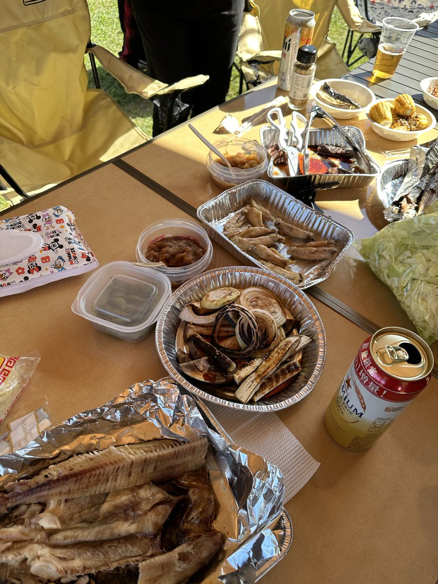 skyblue9112m's tweet photo. 幼稚園からのお付き合いが続いてるファミリーとBBQ🍖

パパ組か、ママ組かどっちがお酒飲むの？で毎回ファイティンしとる🔥😆運転手はどっち問題。

走るようになってから、よく食べるから全く減らない体重🐷🍔🍰
健康ならいいよね

 #片付けまでがBBQ
 #日日是好日 https://t.co/zqyEDg33ot
