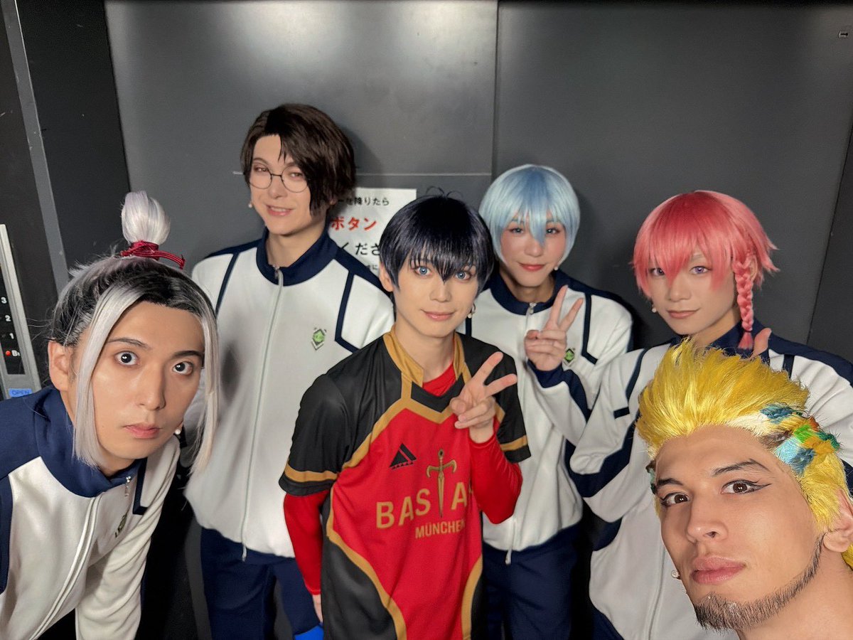 koji_saikawa's tweet photo. 舞台『ブルーロック』5th STAGE
―新英雄大戦開幕―
ありがとうございました！

明日は休演日！
明後日も楽しもう🤙
#ブルステ https://t.co/1R35WAel53