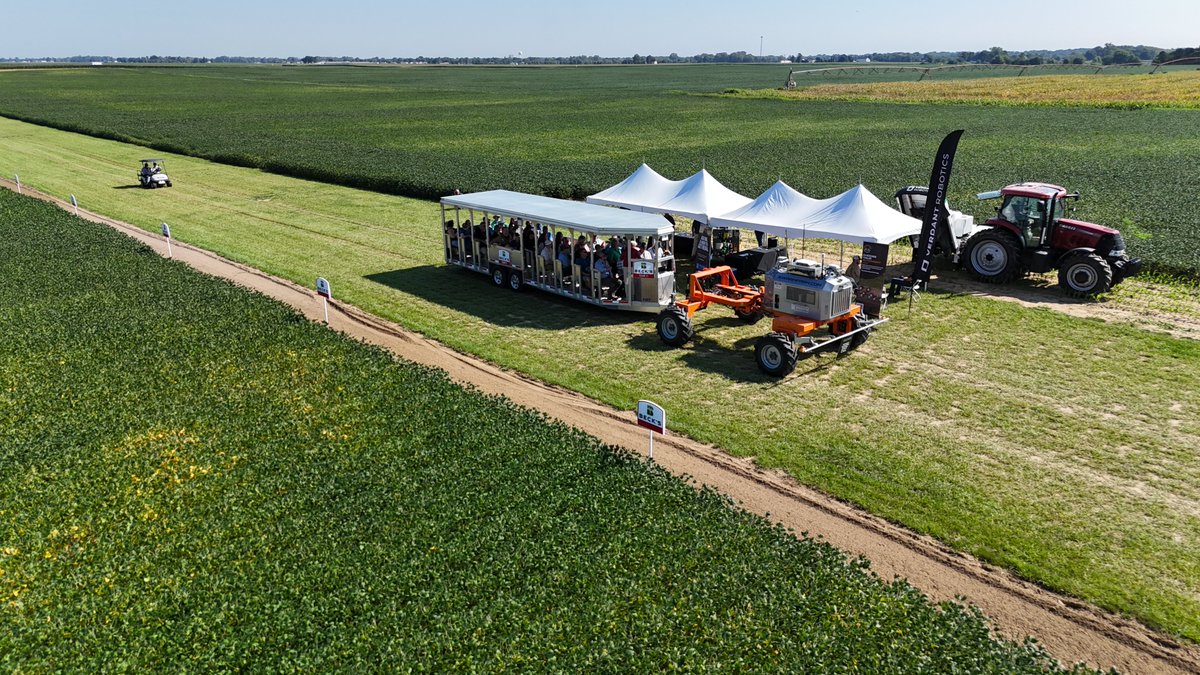 SwarmFarm's tweet photo. Swipe for a before and after!

Earlier this year, we put SwarmBot Gindie to the test at @BecksHybrids, planting corn and soybeans in an autonomous field trial!

Now in its second year, the trial builds on our first autonomous planting work, exploring how SwarmBot can take on more tasks in the field, from planting through to spraying.

Each trial gives us an opportunity to push the limits of our technology, test new capabilities and explore what’s possible with autonomy.

Exciting things are happening. Stay tuned for more updates from the US!
#SwarmFarm #SwarmBot #AutonomousFarming #AgTech #AgriculturalInnovation #BecksHybrids