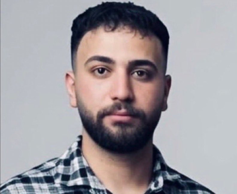 BamdadPirouzi's tweet photo. 🆘 🆘 🆘 
Alireza Sepahi (علیرضا سپاهی), 24 years old Iranian patriot from Esfahan is sentenced to execution by Islamic Republic terrorists. He's at the immanent danger of execution.

Please be his voice!🙏🙏🙏
#AlirezaSepahi
#علیرضا_سپاهی https://t.co/I1sCWeN4iJ