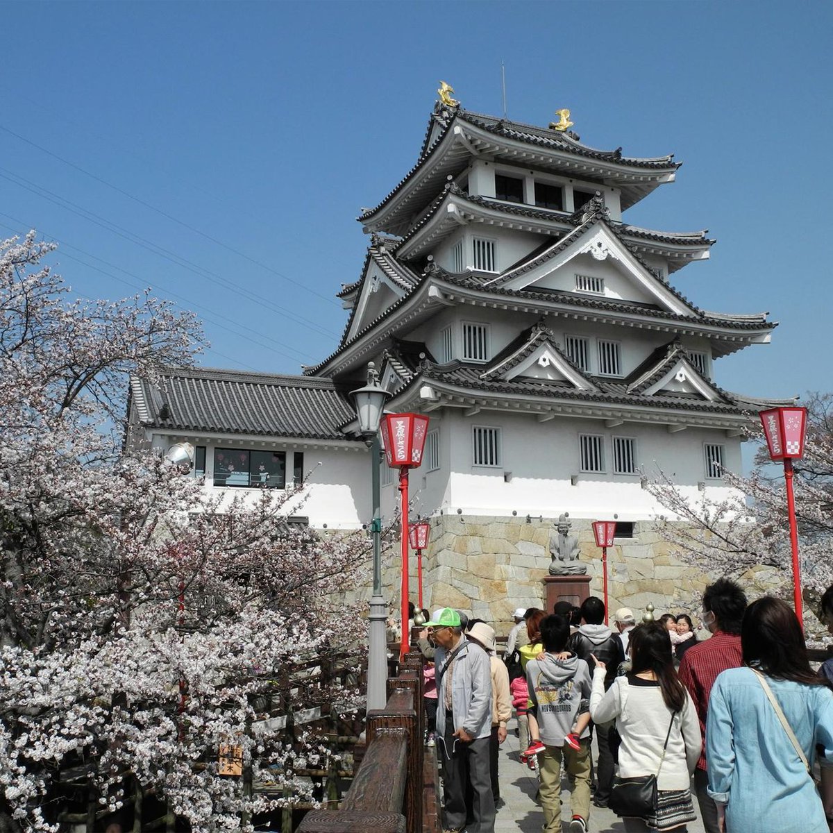 Dexerto's tweet photo. Japan has increased its permanent residency fee for foreigners by 20x, from 10,000 to 200,000 yen

It comes as more and more people are moving to the country https://t.co/3kqTzyJEpT