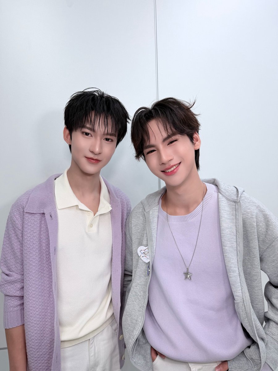 DomundiTV's tweet photo. พบกับ “ริวจิน” @rryjinnn และ “แพทจิ” @chira_patt ได้ใน FirstLove x RyujinPatji ✨

รับชม Live ได้ทาง
🔗 : https://t.co/hN769gU3ru

#FirstLoveXRyujinPatji https://t.co/BstwNVSXxS