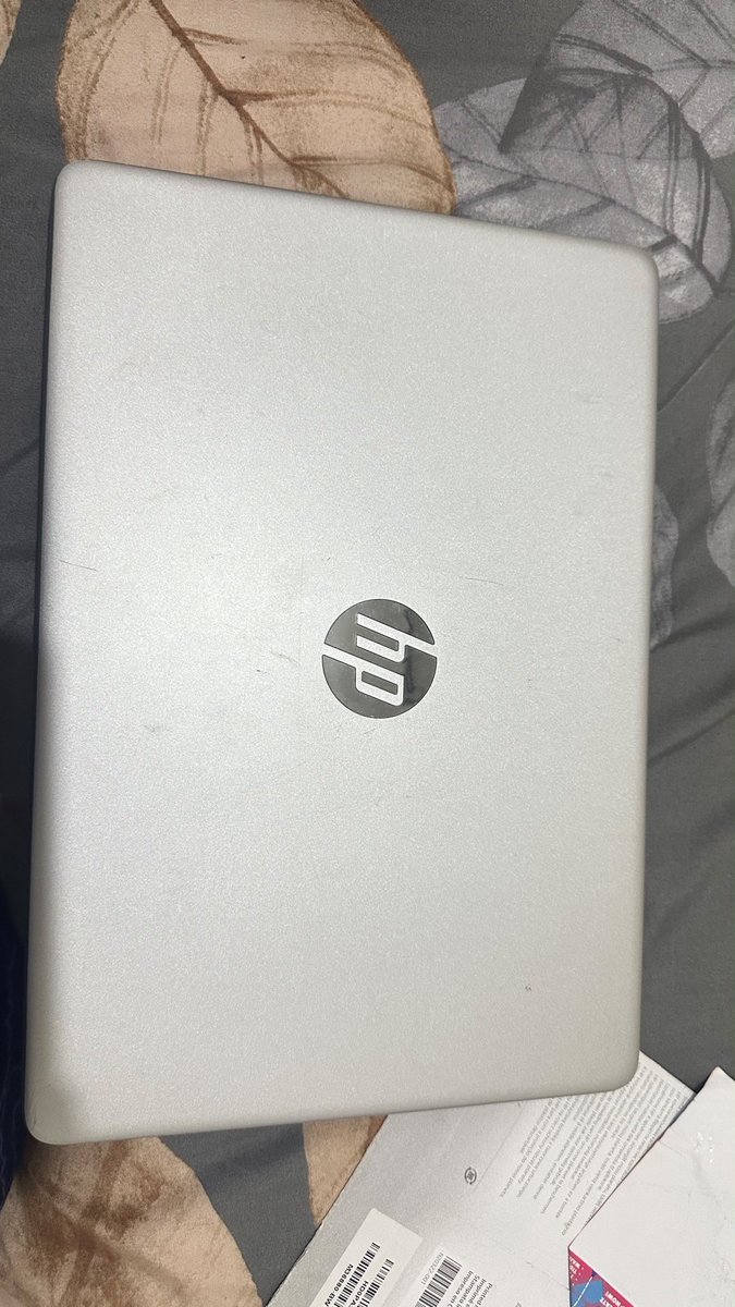 happielcyy's tweet photo. WTB WTS WTT

WTS laptop HEWLETT-PACKARD (HP) 14S PROCESSOR: CELERON N4500, RAM: 8, ROM: 256.
💸: 3,2 (nego)
dom: Sukabumi

pemakaian -+ 2th, minat serius, tanya2, bisa dm. 
#zonauangㅤ #zonabu #wts https://t.co/cfyLMbn4Nx