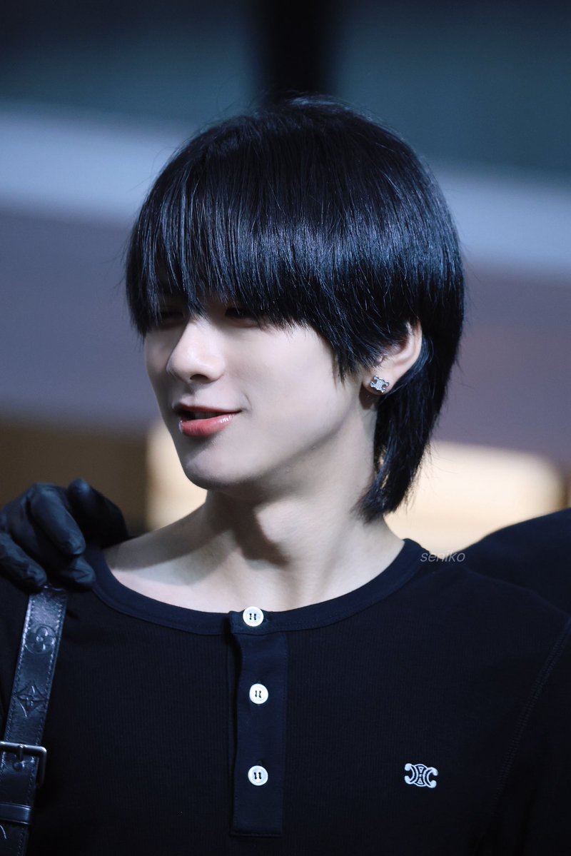 punchpadkai's tweet photo. น้องเซฟน่ารักจังเลย น้องเหมือนสกุชชี่เลย นุ่มๆฟูๆ พอบีบๆแล้วก็สโลว์ แก้มยัยยจิ๋วน่าบีบที่สุดเย้ย 🥺🎀🫳🏼

ISOLATED BLACK EXHIBITION 2 FINAL
#isolatedblvck2 https://t.co/lh0vdZz7gK
