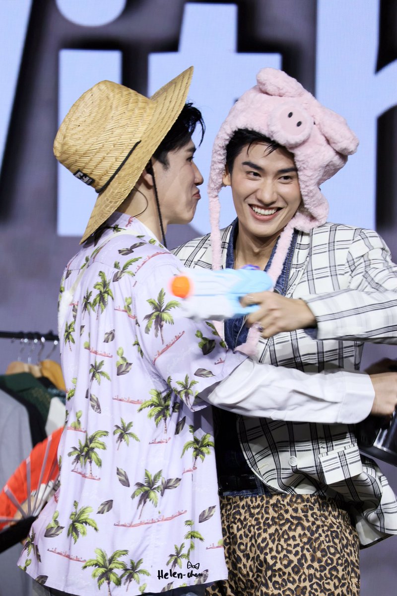bubblebeeex's tweet photo. เติมหวานใจไม่พักเลยยยยยย 
ความคิดถึงทำงาน (⁎⁍̴̆Ɛ⁍̴̆⁎)(๑˃̵ᴗ˂̵)、。

TAYNEW POLCASAN IN TAIPEI
#TayNewPolcasanFamilyTripinTaipei 
#TayNew #เตนิว https://t.co/TOICNAxKYP