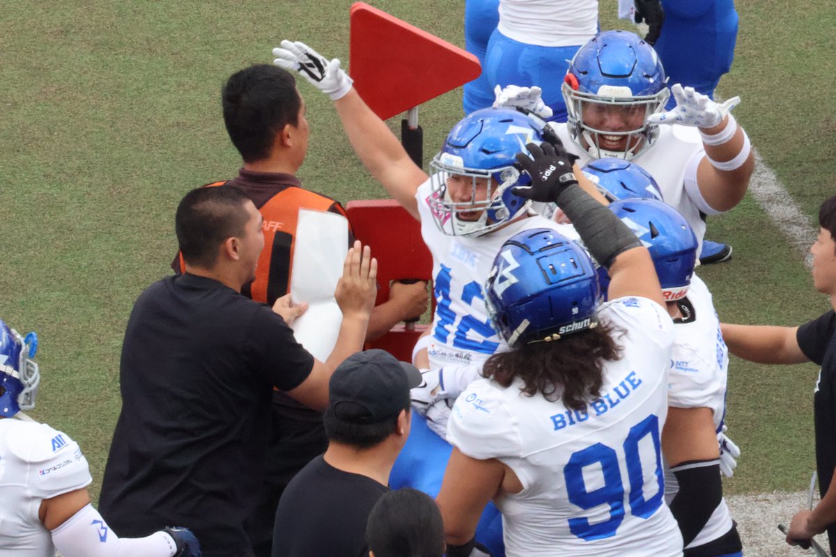 CMoonNeverRise's tweet photo. やべぇ。
強すぎる。
そして雰囲気良すぎる！

#IBMBigBlue
#xリーグ https://t.co/65oAt80syn