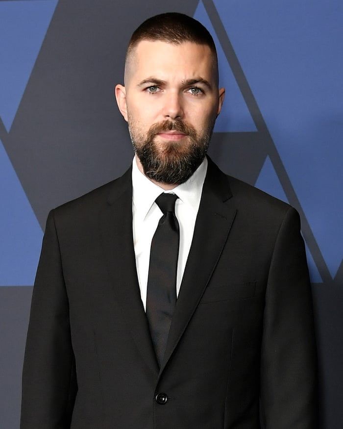 ChaosCrave_'s tweet photo. HBO and A24 are officially co-producing a 6-part 'BATMAN' detective series directed by Robert Eggers.

The project will reportedly be an R-rated, highly stylized period piece set in 1920s Gotham with zero CGI. https://t.co/Vr5w4zmVww