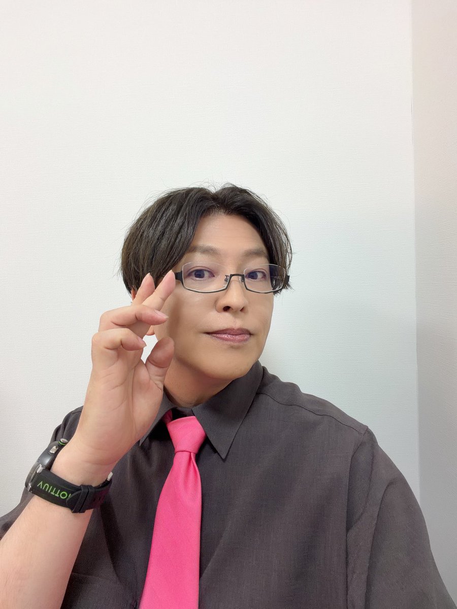 mdrkw_hikaru's tweet photo. 楽しかったなぁ♪
今日は右大将リリアを連れて行ったよ☺️ 折角なので、加藤クンと右大将リリアとで記念撮影🐉🦇まさかのピンクで揃ってるのいいね💕　そしてあの可愛いジャケットでもパシャリ♪ 皆んなリリアお迎えしてねぇ😊
夜の祝福あれ🌙 https://t.co/KVJOhbSjpm