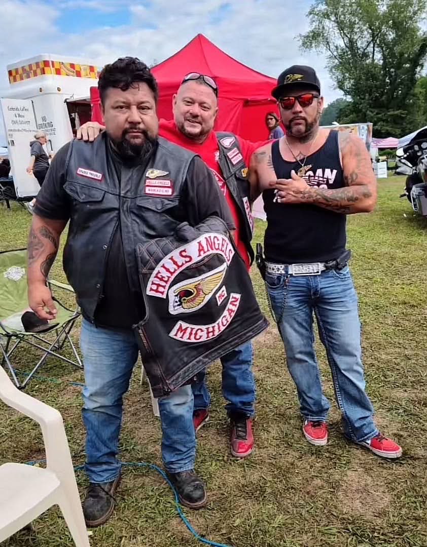 rnarula68's tweet photo. No true fan will pass without commenting congratulations 🎉🎈 #hellsangels 🔴⚪️💪 https://t.co/1fy88XQYRa