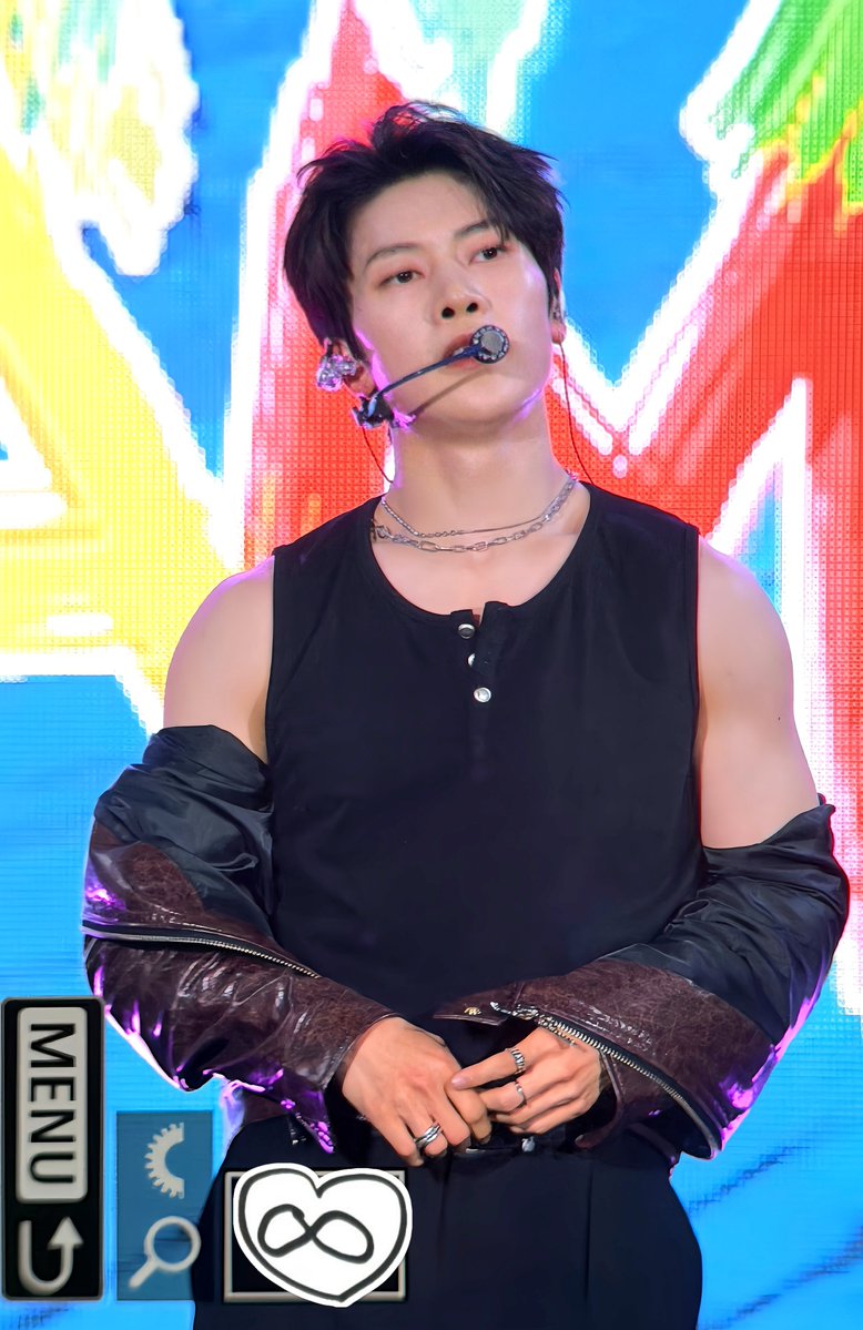 matt_0528_0710's tweet photo. 261004 강남페스티벌

❤️‍🔥

#석매튜 #SEOKMATTHEW #ソクマシュー #ZEROBASEONE #제로베이스원 https://t.co/KhkTVGjK1b