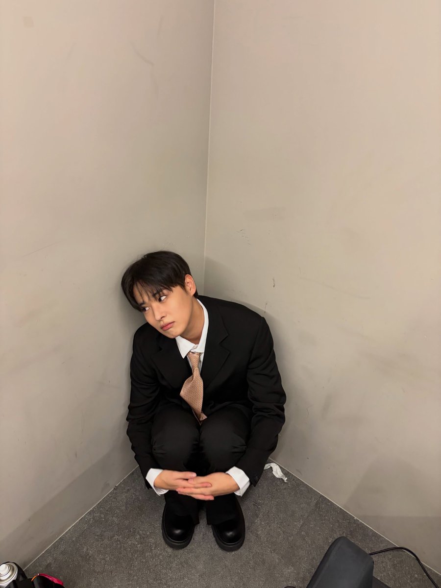 httpswithcokr's tweet photo. 261004 @ b__yccn 인스타그램 #최병찬 https://t.co/3uIrzOJnzo