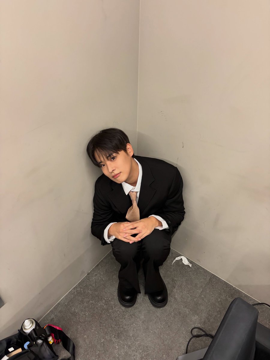 httpswithcokr's tweet photo. 261004 @ b__yccn 인스타그램 #최병찬 https://t.co/3uIrzOJnzo