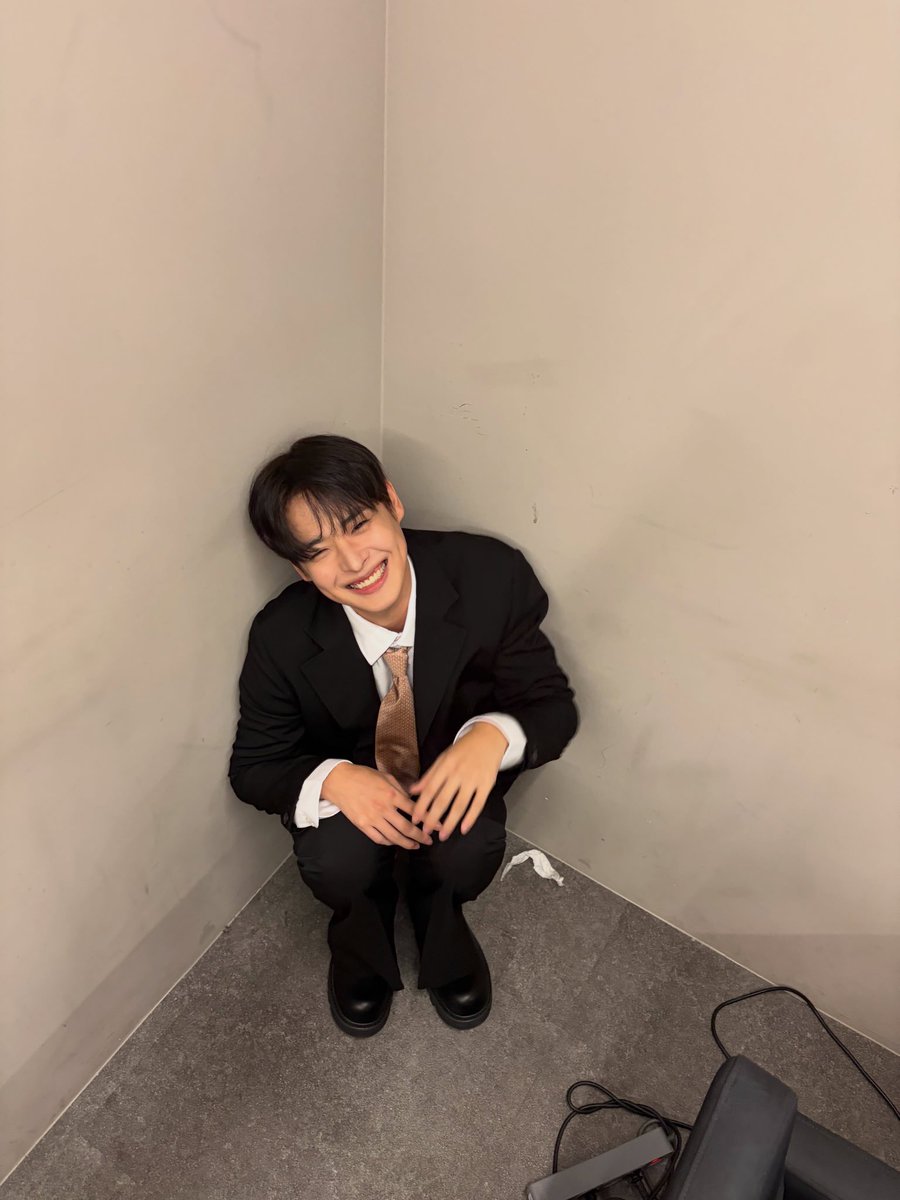 httpswithcokr's tweet photo. 261004 @ b__yccn 인스타그램 #최병찬 https://t.co/3uIrzOJnzo