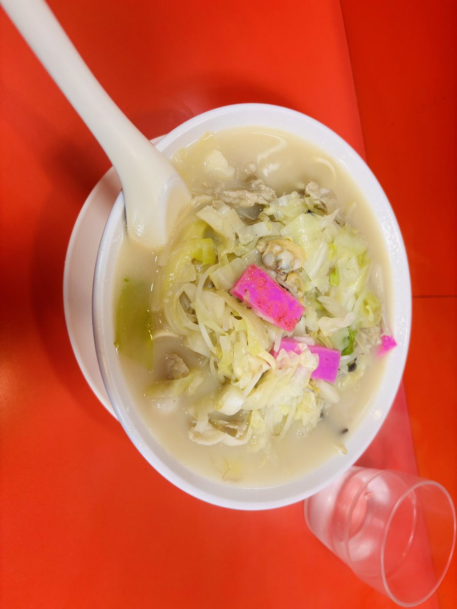 siro112122's tweet photo. 今日は長崎を満喫してきた！ちゃんぽん食べてカステラ食べた！ https://t.co/o46xbPIehW