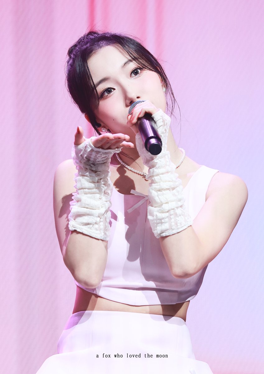 moonNfox_'s tweet photo. 230925 Galileo Showcase HQ

Excuse me, I like you
我喜欢你的所有
喜欢你那些天真的相信世界
偶尔勇敢 偶尔胆怯
偶尔会小任性 发发脾气 Yeah

#서영은 #SEOYOUNGEUN #ヨンウン #영은 #YOUNGEUN #ソヨンウン #徐永恩 https://t.co/kND3x4qjcy