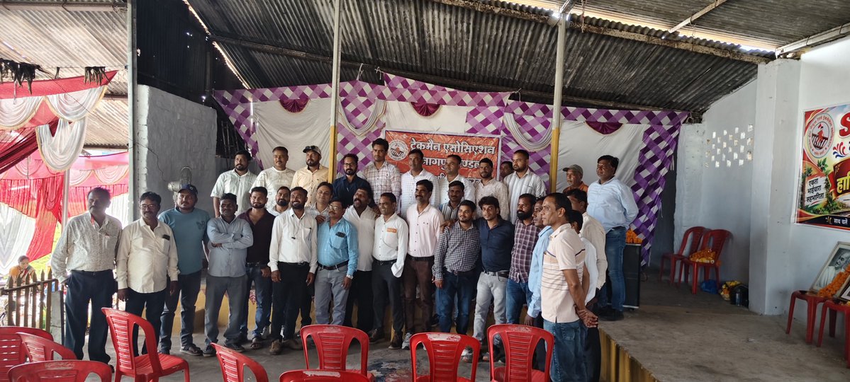 VirendraTh78954's tweet photo. बोनस की राशि आज भी छठवें वेतनमान के आधार पर नहीं, बल्कि सातवें वेतनमान के न्यूनतम बेसिक ₹18,000 को आधार बना��र ₹46,176 दी जाए।
मेहनत का सम्मान करो
बोनस की गणना 7वें वेतनमान से करो
#RailwayBonus46159
@RailMinIndia @AshwiniVaishnaw @PMOIndia @PIB_India @RahulGandhi https://t.co/OMBap2XxRF