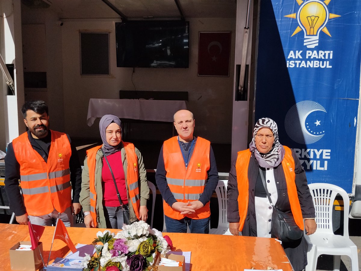 AK_Parti_GOP's tweet photo. AK Nokta her yerde, milletimizle birlikte

AK Nokta aracımız bugün Pazar Pazarı girişinde, Karadeniz Mahalle Teşkilatımızca kurulmuştur.

Üye olmak, dilek ve önerilerinizi iletmek için görevli arkadaşlarımıza başvurabilirsiniz.

Sizler için buradayız.

https://t.co/yUInFeWFjs https://t.co/c0l3y70PfR