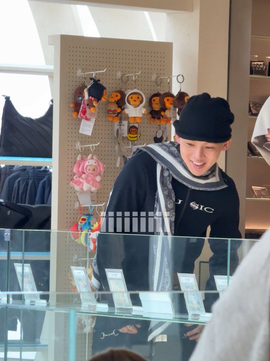 BaXiao482226's tweet photo. cr.小红书：iiiiiiiiii
#CHOIHYUNSUK https://t.co/x66ePw6Dcb