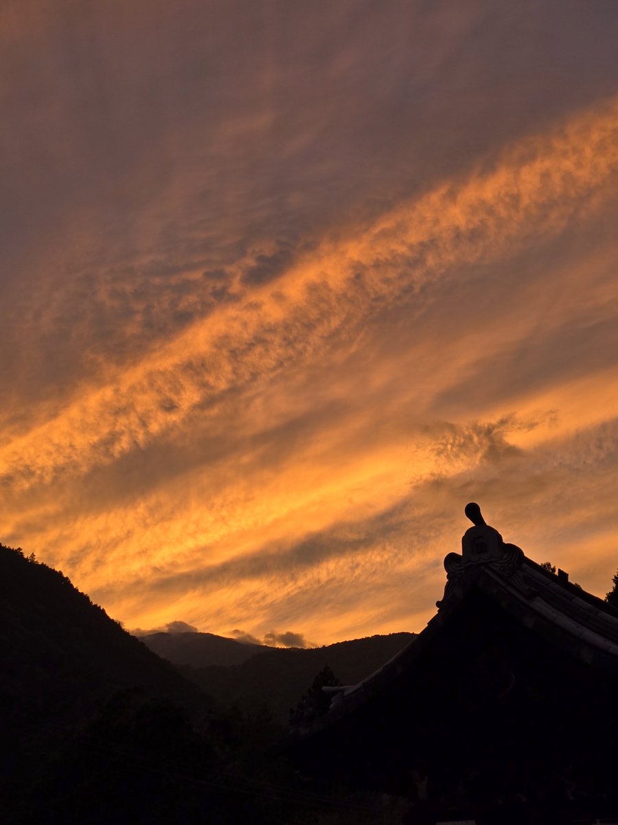 habanobo's tweet photo. 身延山の夕焼け

#身延山
#夕焼け https://t.co/ssoFR4EPPB