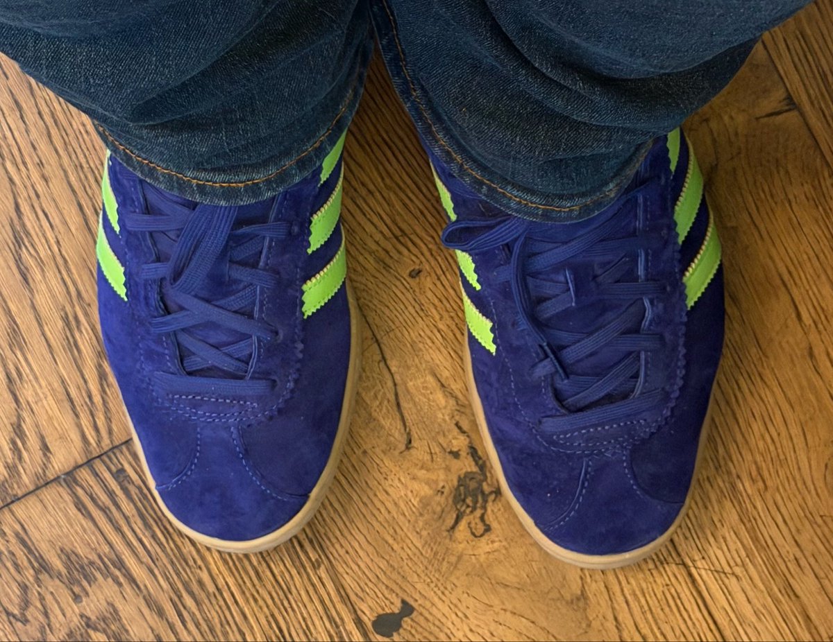 the9doublem's tweet photo. Adidas Stadt #shareyourstripes https://t.co/8Zl2T5EJW0