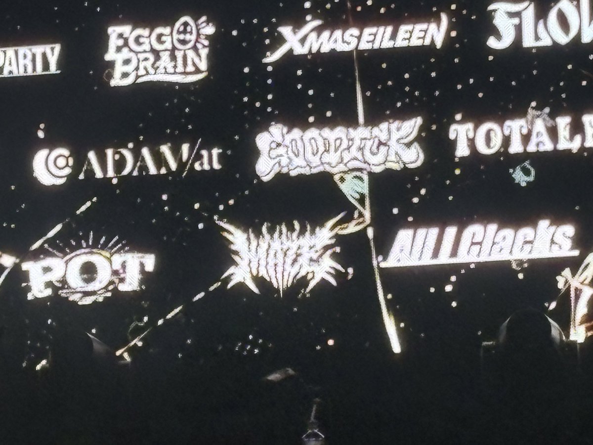 disco_1234's tweet photo. 猿爆祭

ロック、パンク、アイドル、インスト、メタル、スカと様々なジャンルが混ざってThe  mixtureなイベント
全バンド ライブハウスに根差したGrで、多幸感と満足感がすごい
たくさん飛んで、たくさん走った　あゝ、楽しかった

弾丸だったので最後まで入れなかったのが悔しい　来年こそは！ https://t.co/RWy7IfntkH